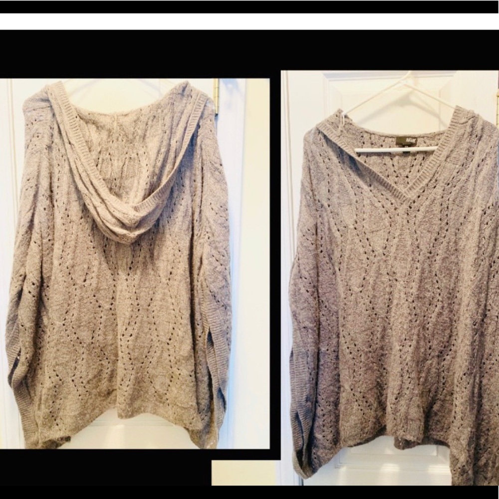 Gray Hooded Sweater Poncho (S/M)